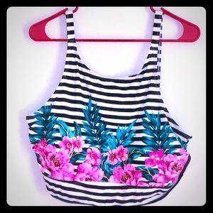 🌸🌸🌸🌸torrid swimsuit top!!🍃🍃🍃🍃
